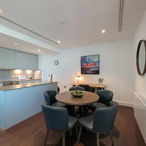 https://canary-wharf-by-charles-hope.cambridgehotelsuk.com